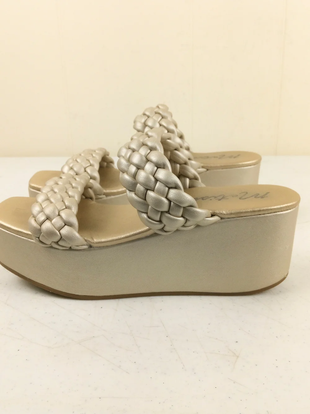 Matisse Woven Double-Strap Platform Sandal in Gold Leather Size 7 Slip On